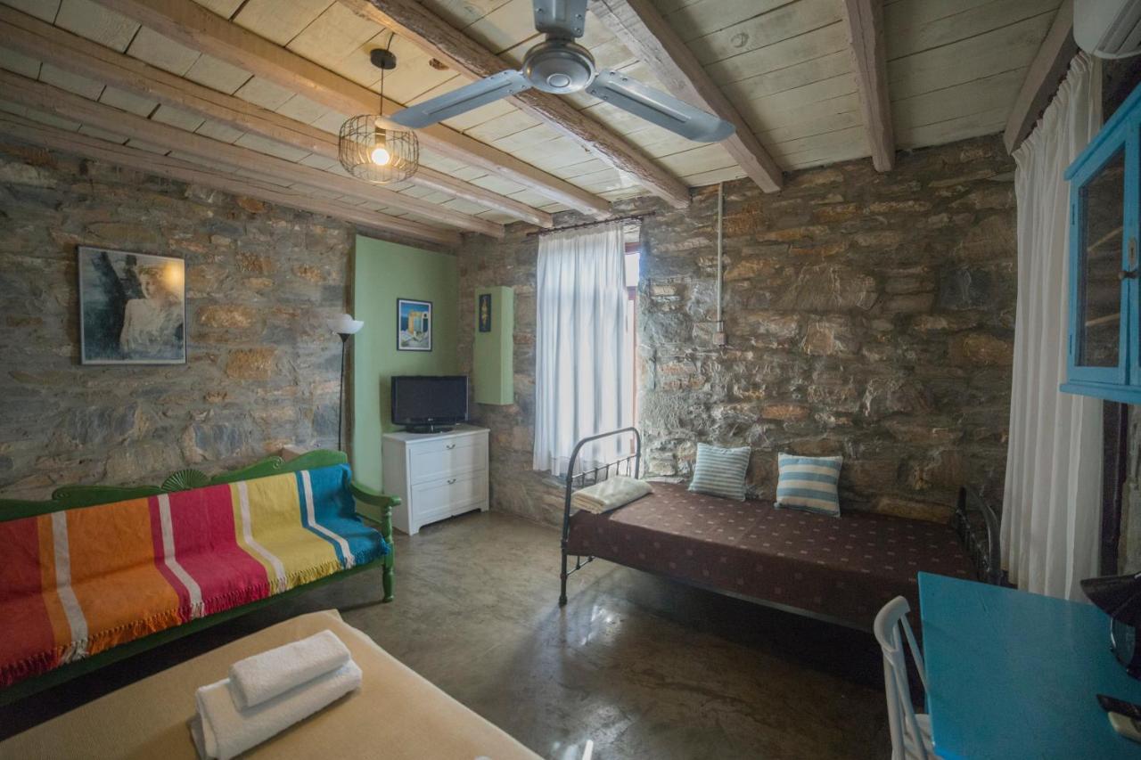 Pyrgos Traditional Village Ágios Kírykos Exteriér fotografie